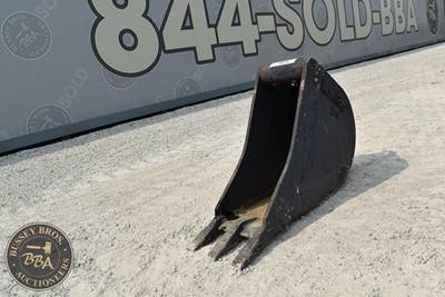 Wain-Roy BACKHOE BUCKET