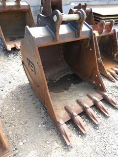 Wb 36" TOOTH EXCAVATOR BUCKET