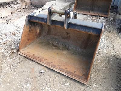 Wb 60" SMOOTH EXCAVATOR BUCKET