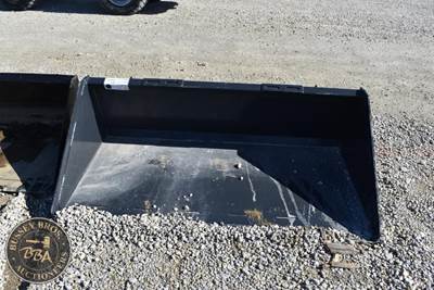 Wolverine BUCKET ATTACHMENT