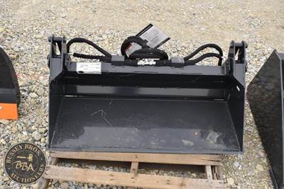 Wolverine MINI SKID STEER COMBINATION BUCKET