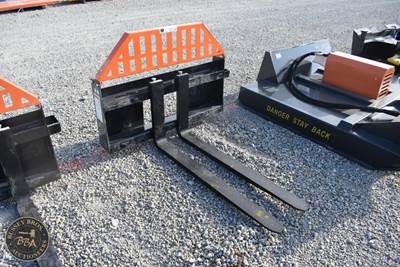 Wolverine PALLET FORK ATTACHMENT