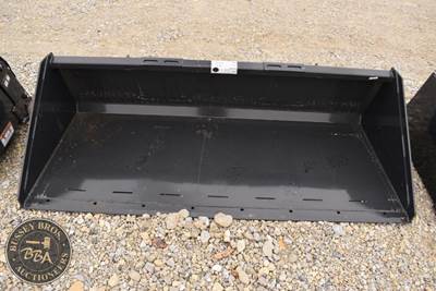 Wolverine SKID STEER BUCKET ATTACHMENT