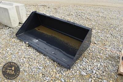 Wolverine SKID STEER BUCKET ATTACHMENT