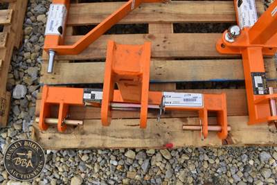 Wolverine TRACTOR HITCH ADAPTER