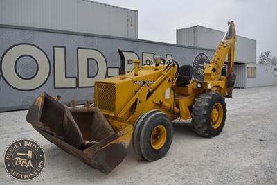 Allis-Chalmers 816B Backhoe