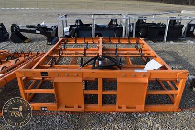 LANDHONOR BALE ACCUMLATOR ATTACHMENT Bale Accumulator