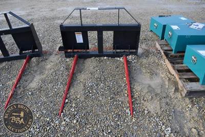 LANDHONOR BALE SPEAR ATTACHMENT Bale Accumulator