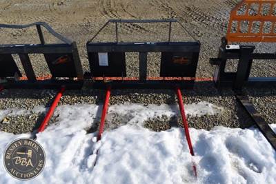 LANDHONOR BALE SPEAR ATTACHMENT Bale Spear