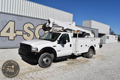Ford F-550 37 ft Boom / Bucket Truck - 2001 Altec AT37G Aerial Lift, Automatic