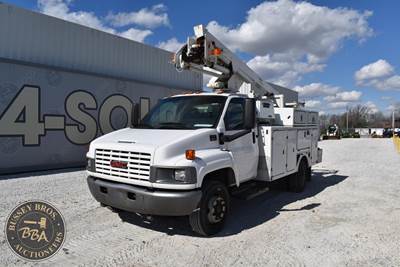 GMC TopKick C4500 36 ft Boom / Bucket Truck - 2005 TEREX HI RANGER TCP36 Aerial Lift, Automatic