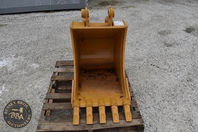 Beast 24 In. Excavator Bucket, Fit Cat 307/308 De Series Excavators, 50mm Pins,