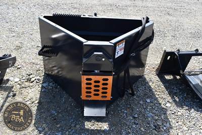 Wolverine CONCRETE CHUTER ATTACHMENT Bucket