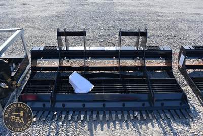 Wolverine LEVELING BUCKET Bucket