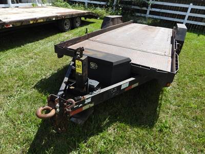LIBERTY LT14K20 Enclosed Car Carrier Trailer