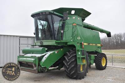 John Deere 9500 Combine