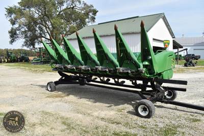 John Deere 606C Corn Head