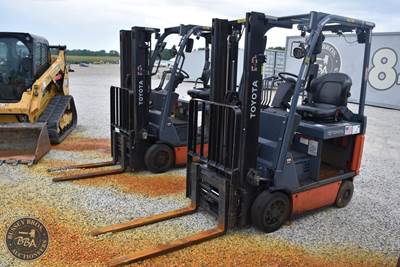 Toyota 8FBC15U Cushion Tire Forklift - 3000lb Capacity