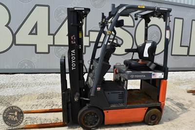 Toyota 8FBC15U Cushion Tire Forklift - 3000lb Capacity