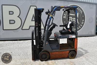 Toyota 8FBC15U Cushion Tire Forklift - 3000lb Capacity