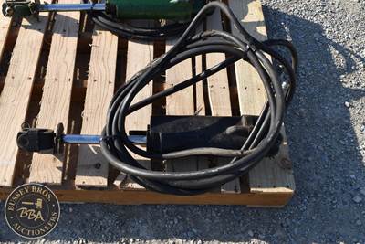 Hydraulic Cylinder And Hoses