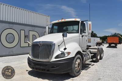 International ProStar Day Cab Truck - Cummins, Manual