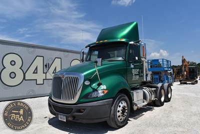 International ProStar Day Cab Truck - Automatic