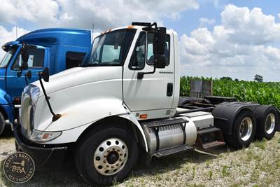 International TranStar 8600 Day Cab Truck - Automatic