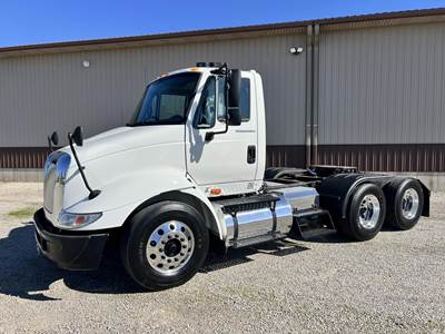 International TranStar 8600 Day Cab Truck - Automatic