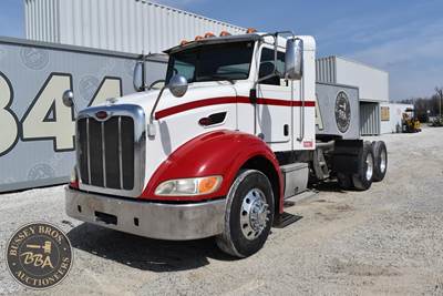 Peterbilt 384 Day Cab Truck - Paccar 380HP