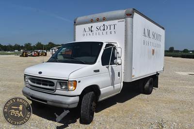 Ford E-350 Box Truck - Automatic