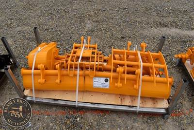 FUTURE ASSORTED ATTACHMENT SET Ditching Bucket