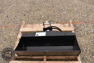 TPM Industrial 32 INCH HYDRAULIC TILT BUCKET Ditching Bucket