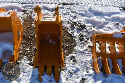 Future 12 Inch Excavator Bucket Fits Cat 305 New/Unused