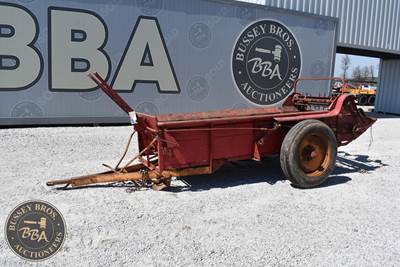 Manure Spreader, Ground Drive, Horizontal Beaters,