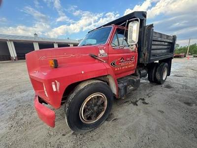 Ford F-700 Dump Truck - Cummins 300HP, Manual