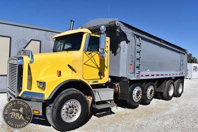 Freightliner Quad Axle Dump Truck - Caterpillar, 8 Speed Manual