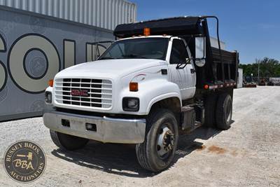 GMC TopKick C7500 Single Axle Dump Truck - Caterpillar, Automatic