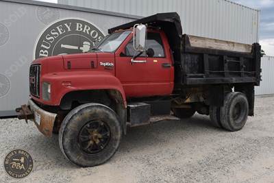 GMC TopKick C7500 Single Axle Dump Truck - Automatic