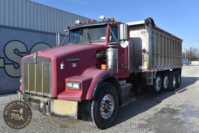 Kenworth T800 Dump Truck