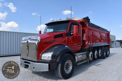 Kenworth T880 Five Axle Dump Truck - Paccar 485HP, 18 Speed Automatic