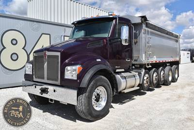 Kenworth T880 Five Axle Dump Truck - Paccar, Automatic