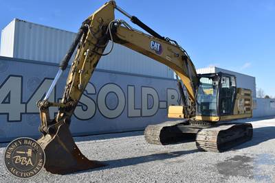 Caterpillar 320 Excavator