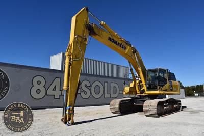 Komatsu PC490LC-11 Excavator