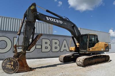 Volvo EC240CL Excavator