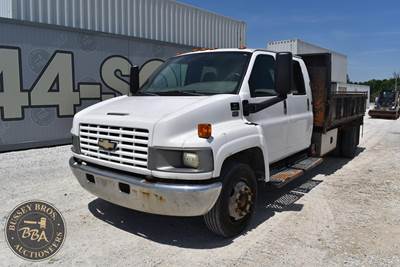 Chevrolet Kodiak C4500 Flatbed Truck - Automatic