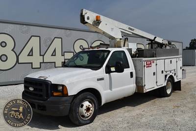 Ford F-350 XL Forestry Bucket Truck