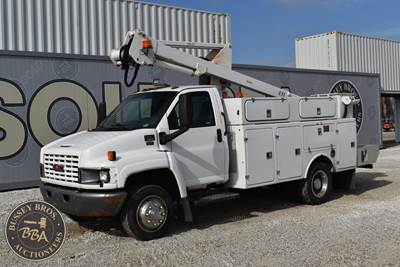 GMC TopKick C5500 Forestry Bucket Truck
