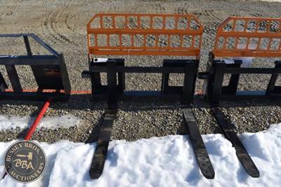 Lanhonor Pallet Fork Attachment Skid Steer Mount, Manual Adjustable Forks, Brick