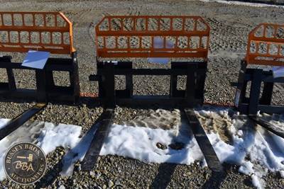 Lanhonor Pallet Fork Attachment Skid Steer Mount, Manual Adjustable Forks, Brick